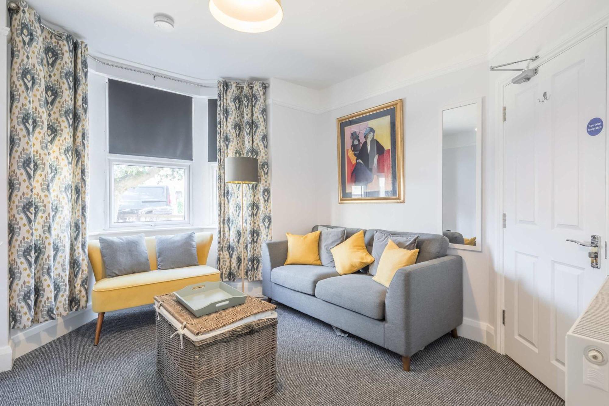 Rumah liburan Modern 4-bedroom Detached In With Parking Cambridge (Cambridgeshire)